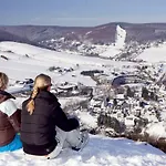 Gaensebluemchen - Klein Aber Fein - Mit Skywalkblick