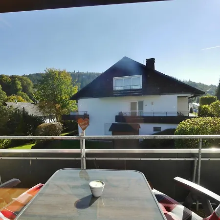 Gaensebluemchen - Klein Aber Fein - Mit Skywalkblick